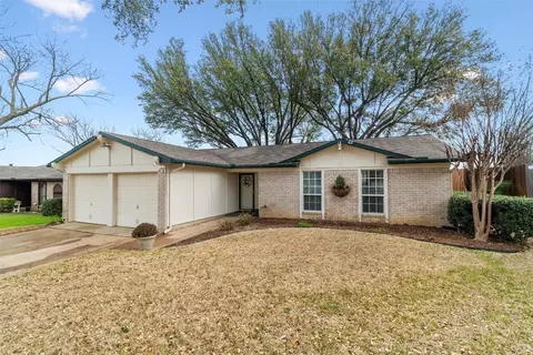 3309 Spring Meadows Dr, Arlington, TX 76014