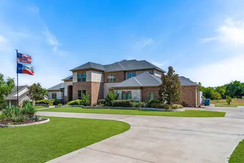 338 Town East Blvd, Sunnyvale, TX 75182