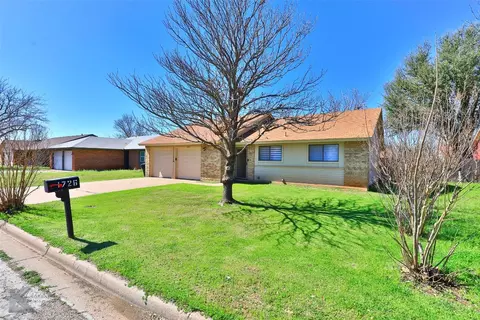 1726 Bob White Ct, Abilene, TX 79605