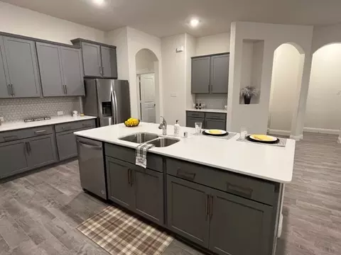 Kitchen - 4307 Shadow Dr, Forney, TX 75126 photo 8 of 9