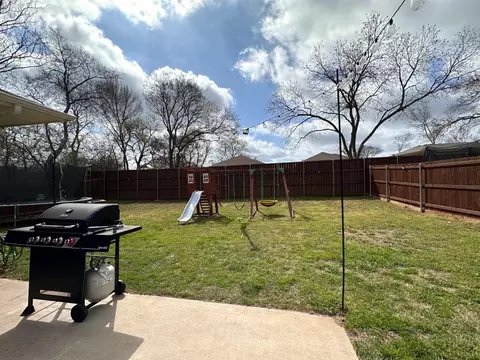 Exterior - 808 E 7th St, Bonham, TX 75418 photo 9 of 9