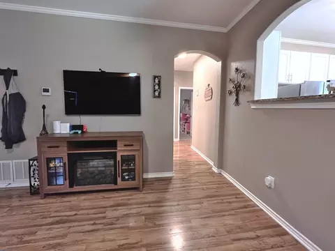 Living - 808 E 7th St, Bonham, TX 75418 photo 2 of 2