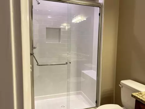 Bath - 808 E 7th St, Bonham, TX 75418 photo 2 of 4