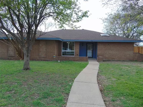 Exterior - 702 Waynelee Dr, Lancaster, TX 75146 photo 7 of 7