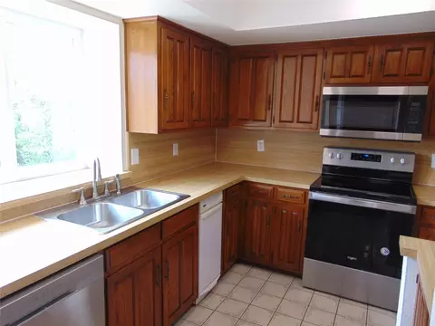Kitchen - 702 Waynelee Dr, Lancaster, TX 75146 photo 2 of 3