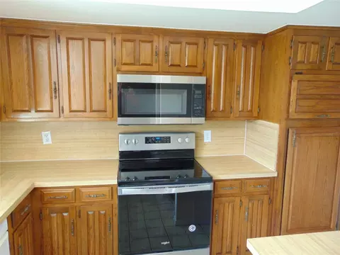 Kitchen - 702 Waynelee Dr, Lancaster, TX 75146 photo 1 of 3