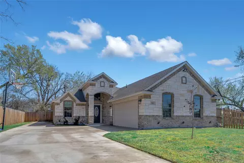 512 Ravenwood Dr, Dallas, TX 75217