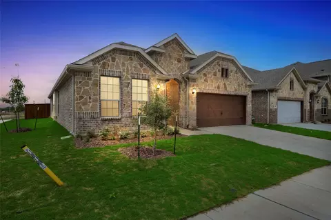 100 Invermore Dr, Little Elm, TX 75068