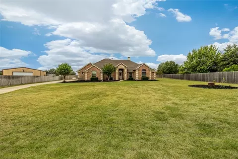 5809 Sparrow Ct, Fort Worth, TX 76135