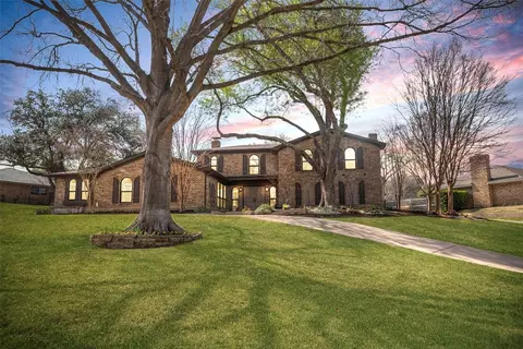 3850 Black Canyon Rd, Fort Worth, TX 76109