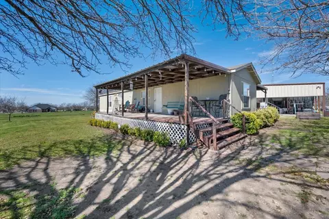 600 County Road 4100, Frost, TX 76641
