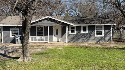 636 Clearfield Rd, Dallas, TX 75217