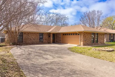 623 Cleveland St, Greenville, TX 75401