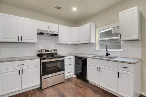 Kitchen - 504 E College St, Terrell, TX 75160 photo 1 of 3