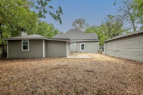Exterior - 504 E College St, Terrell, TX 75160 photo 5 of 6