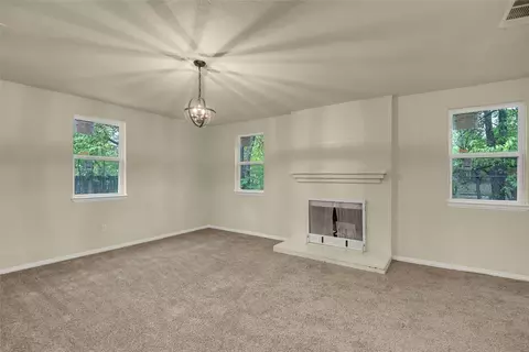 Living - 504 E College St, Terrell, TX 75160 photo 1 of 2