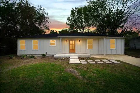 206 E 6th St, Kaufman, TX 75142