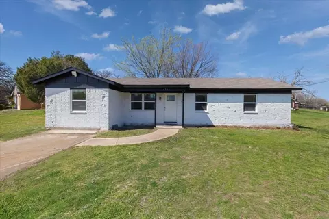 4749 Melinda Dr, Forest Hill, TX 76119