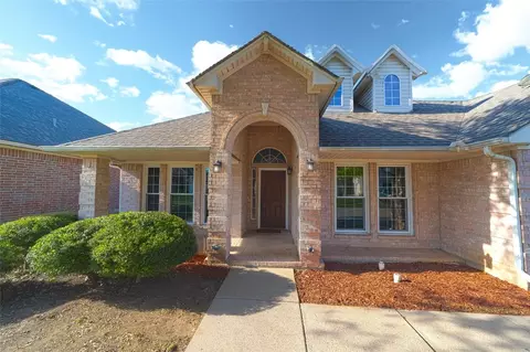 966 Badbury Ln, Grand Prairie, TX 75052