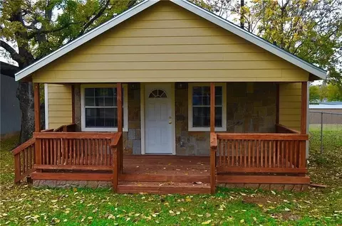 1006 W Bullock St, Denison, TX 75020