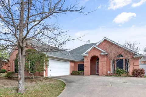 2011 Nugent Dr, Mansfield, TX 76063