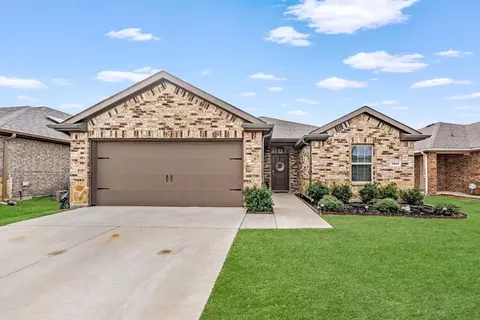 1813 Yale St, Farmersville, TX 75442