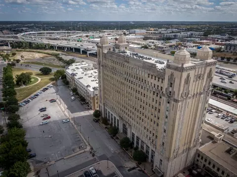 201 W Lancaster Ave #207, Fort Worth, TX 76102