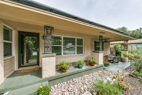 9911 Carnegie Dr, Dallas, TX 75228
