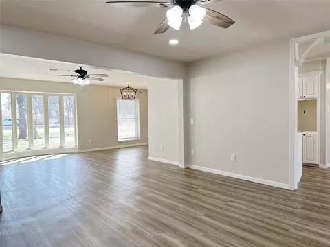 Living - 1901 Castle Dr, Clyde, TX 79510 photo 2 of 5