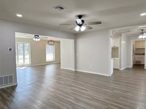 Living - 1901 Castle Dr, Clyde, TX 79510 photo 5 of 5