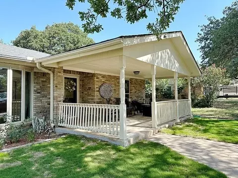 Exterior - 1901 Castle Dr, Clyde, TX 79510 photo 3 of 8