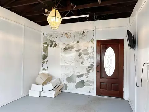 Entry Way - 1901 Castle Dr, Clyde, TX 79510 photo 3 of 3