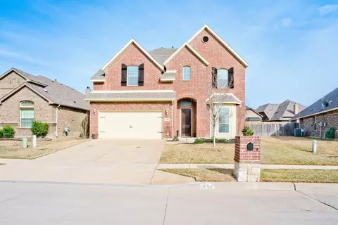 1004 Viburnum Dr, Fort Worth, TX 76131