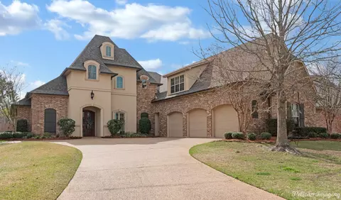 9464 Milbank Dr, Shreveport, LA 71115