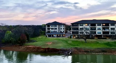 500 Waters Edge Dr #118, Lake Dallas, TX 75065