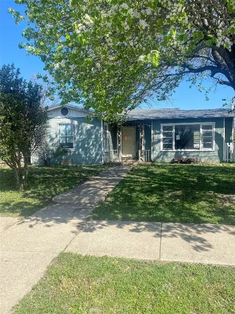 1200 Lilac St, Fort Worth, TX 76110
