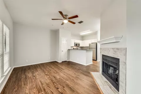 4800 W Lovers Ln #114, Dallas, TX 75209