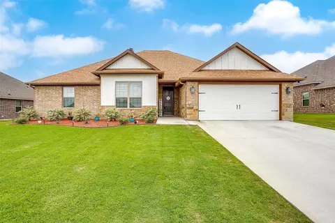 207 Bayless Ave, Godley, TX 76044