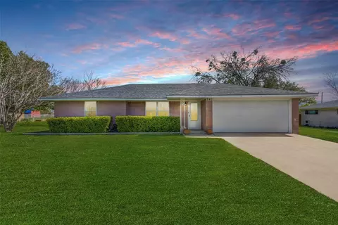 240 New Hope Rd E, New Hope, TX 75071