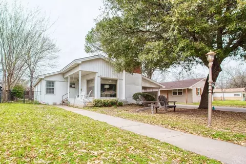 627 Pickett St, Lewisville, TX 75057