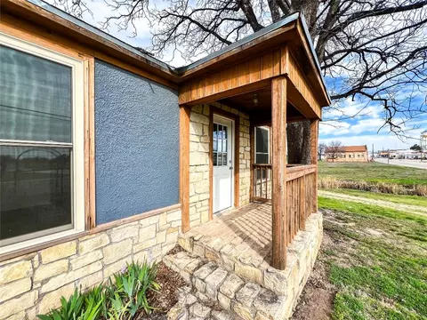 Exterior - 500 S Avenue E, Haskell, TX 79521 photo 5 of 6