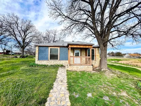Exterior - 500 S Avenue E, Haskell, TX 79521 photo 4 of 6
