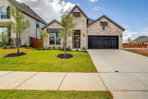 4629 Clearcrest Rd, Midlothian, TX 76065