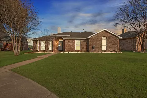 2105 Summit Dr, Mckinney, TX 75071