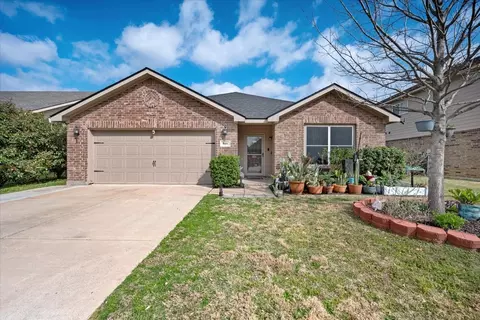 909 Penny Royal Ct, Arlington, TX 76002