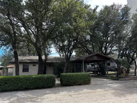 6919 Shannon Dr, Brownwood, TX 76801