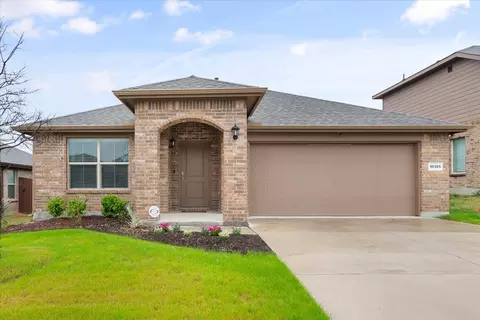 10105 Huntersville Trl, Fort Worth, TX 76108