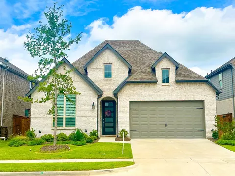 1329 Windflower Dr, Aubrey, TX 76227