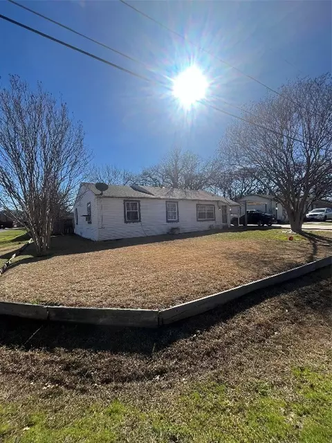 9036 Post Oak Cir, Dallas, TX 75217