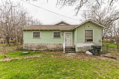 217 E College Ave, Corsicana, TX 75110